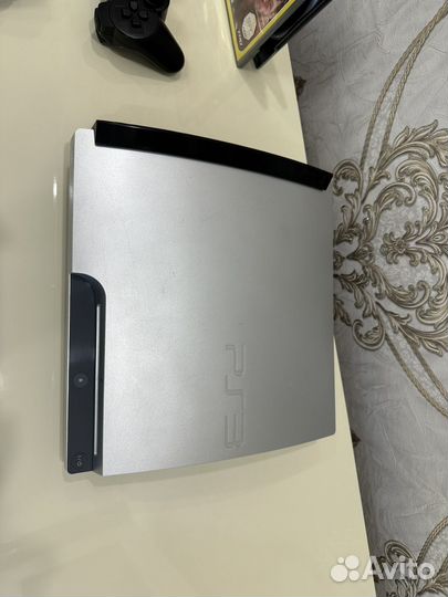 Sony PS3 Slim прошитая 320gb + Игры