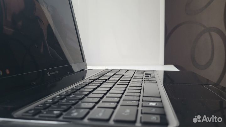 Игровой ноутбук 4 ядра/ A8/озу 8/2 видеокарты