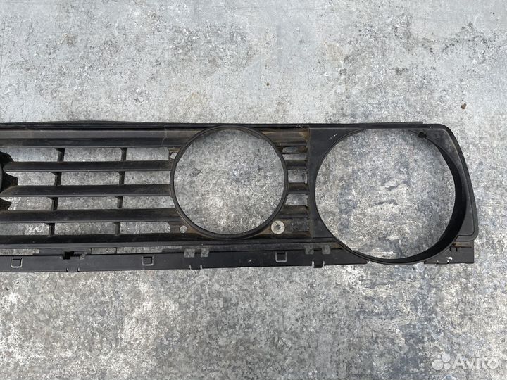 Решетка радиатора дляVolkswagen Golf 2