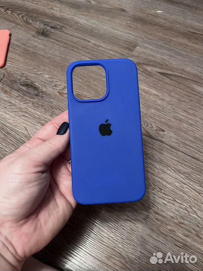 Чехол на iPhone 13 про