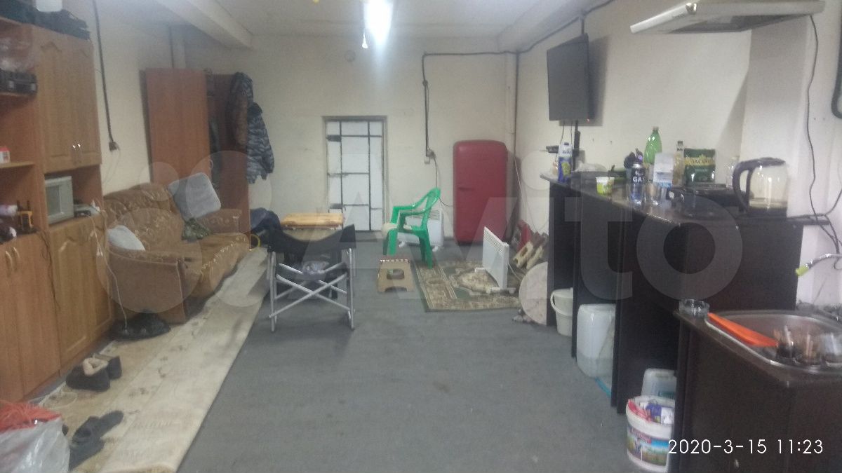 Гараж, > 30 м²