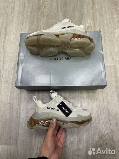 Кроссовки Balenciaga Triple-S Clear Sole Beige