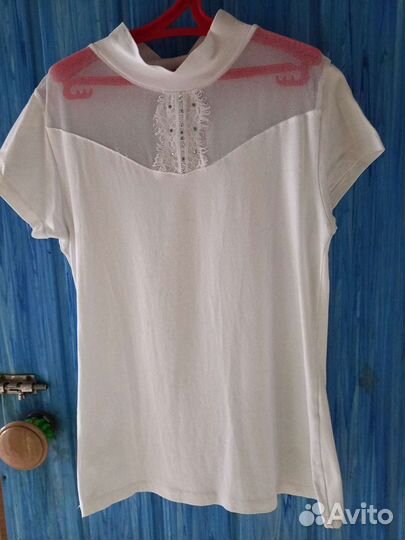 Блузка белая трикотажная