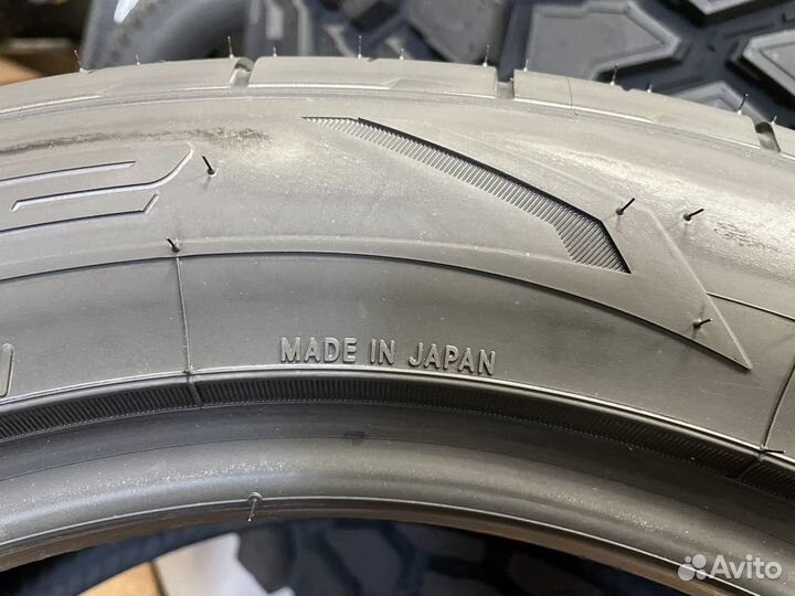 Nitto NT555 G2 215/55 R17