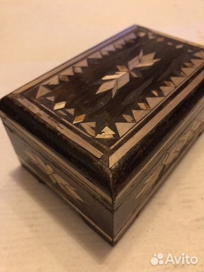 Шкатулка деревянная