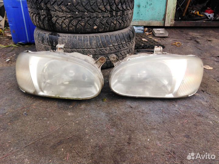Фара правая на kia sephia 2 BF