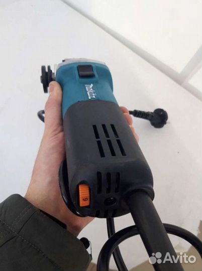 Ушм Болгарка Makita 125mm/ Новая