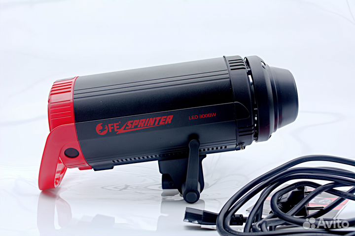 Вспышка студийная