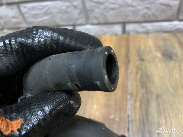 VW Golf Plus Патрубок радиатора 1,4л caxa