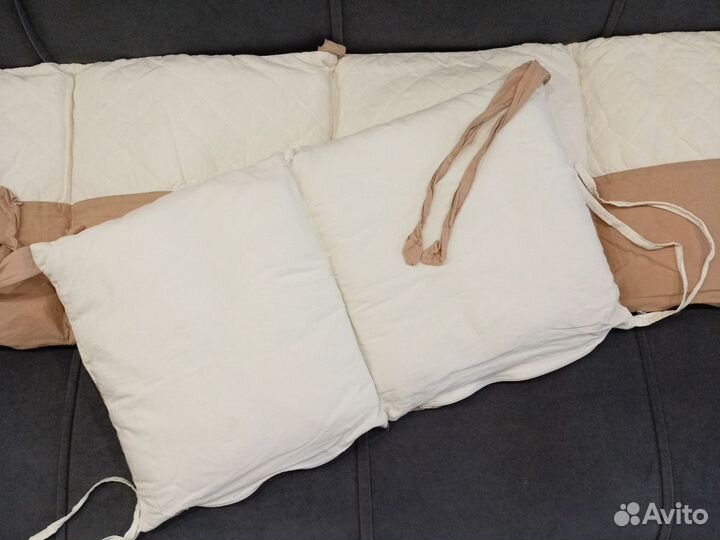 Бортики в кроватку постельные принадлежности