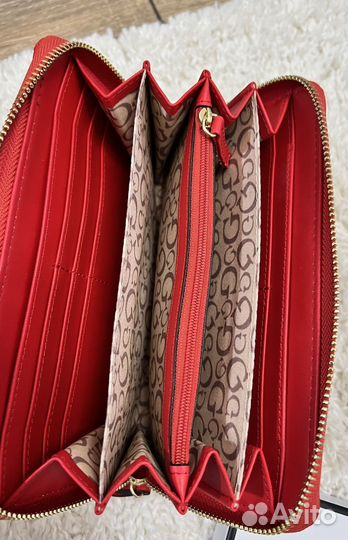 Кошелек guess новый в коробке