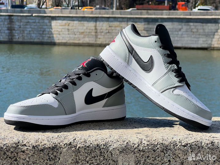 Nike Air Jordan 1 Low Light Smoke Grey