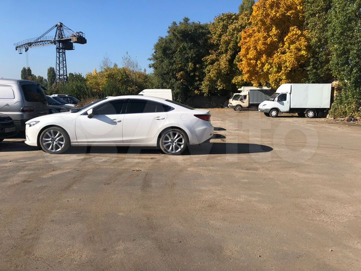 Машиноместо, > 30 м²