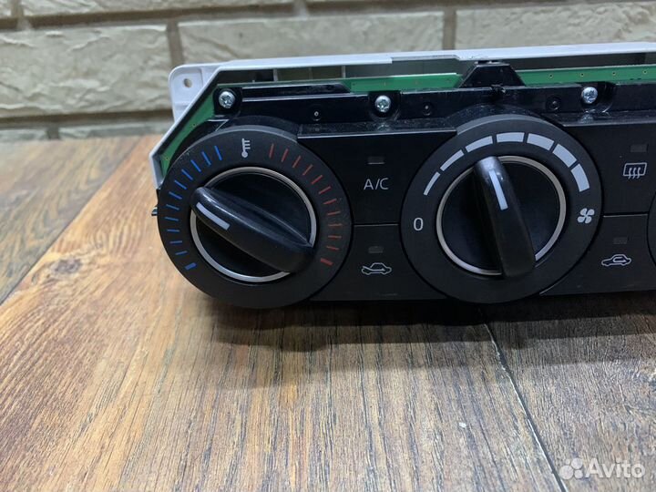 Mazda 3 (BM/BN) Блок управления климат. установкой