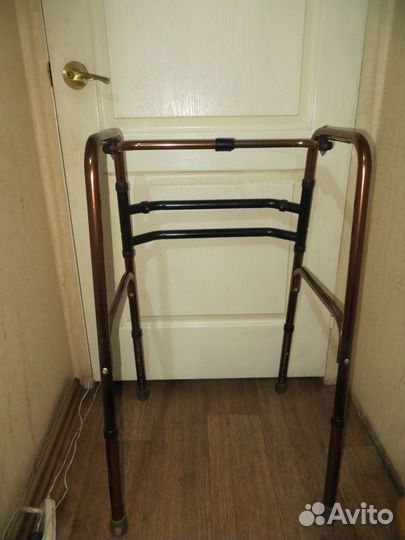 Продам,меняю ходунки