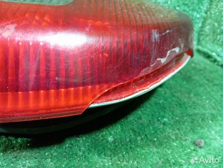 Фонарь задний Mitsubishi Carisma