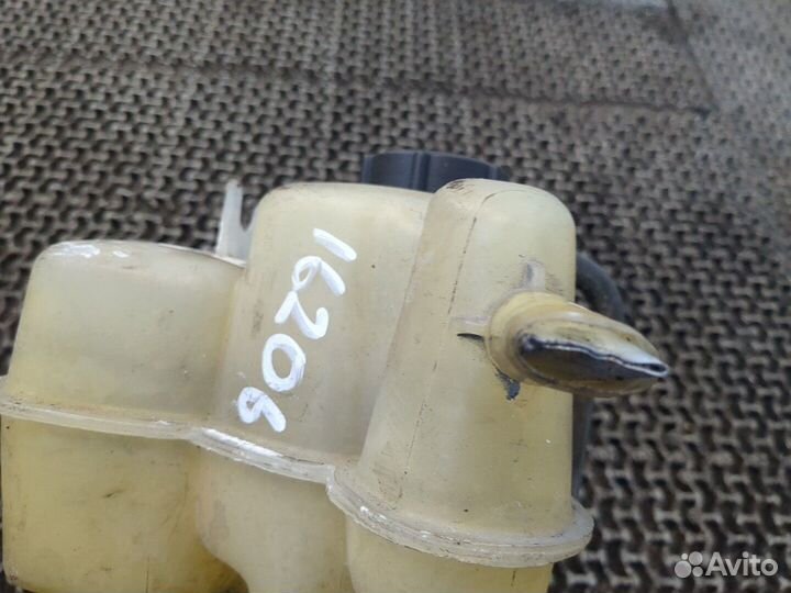 Бачок расширительный Ford Escape, 2008