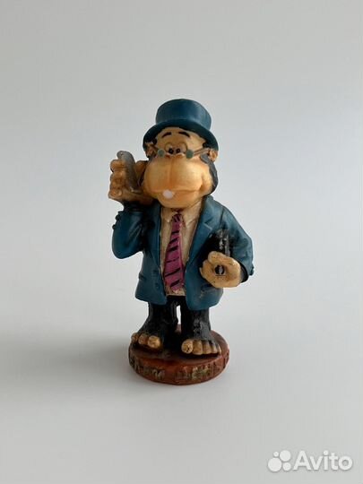 Статуэтка интерьерная Обезьяна бизнесмен полистоун