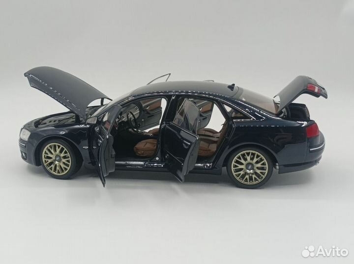 Коллекционная модель Audi A8 D3 W12 1:18 Kyosho