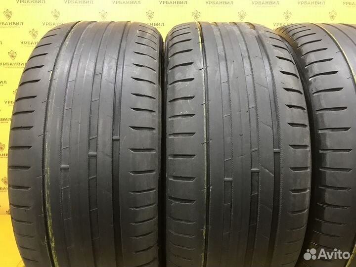 Nokian Tyres Hakka Black 2 SUV 255/50 R19