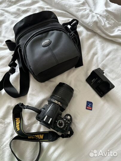 Зеркальный фотоаппарат Nikon D3100 + объектив