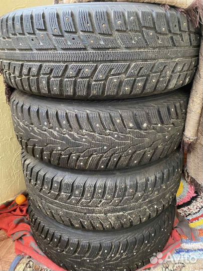 Kumho I'Zen KW22 215/65 R16 98T