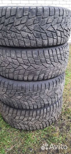 Dunlop SP Winter Ice02 245/45 R17 99T