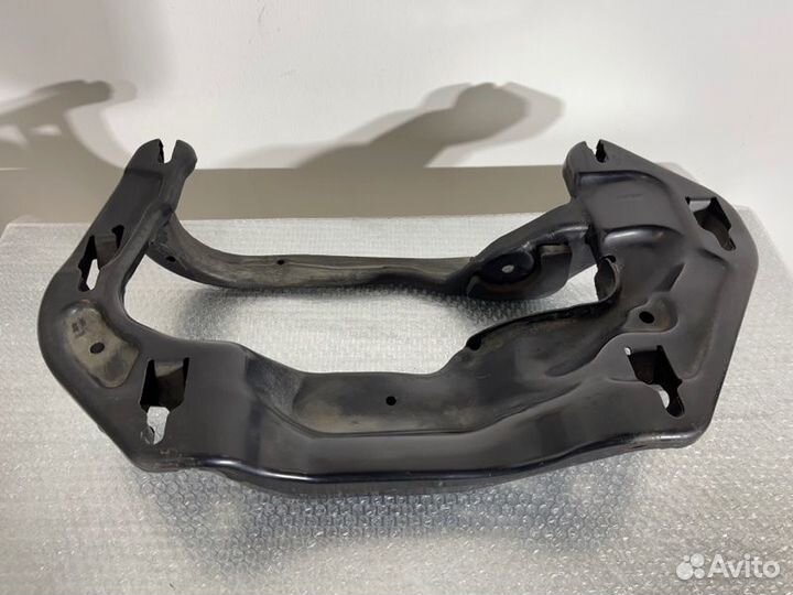 Опора балка АКПП Bmw X5 E70 N55B30 2011