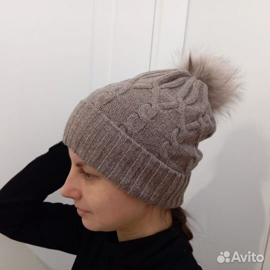 Шапка шерстяная женская