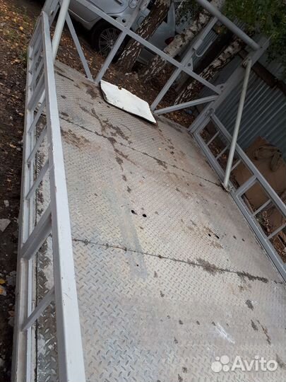 Кузов грузовой бортовой - платформа