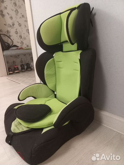 Автомобильное кресло
