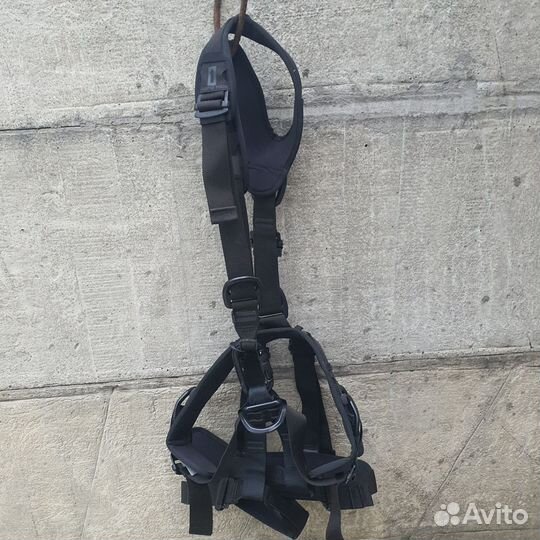 Страховочная привязь singing rock expert 3 система