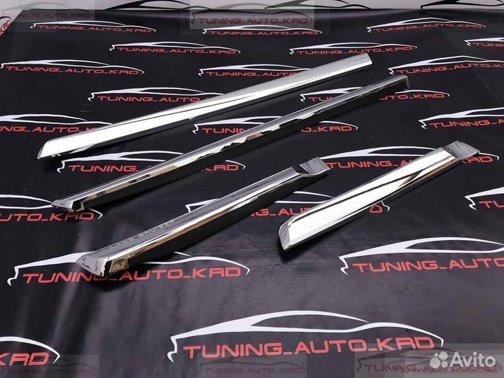 Молдинги дверей Toyota Land Cruiser 200 R0200