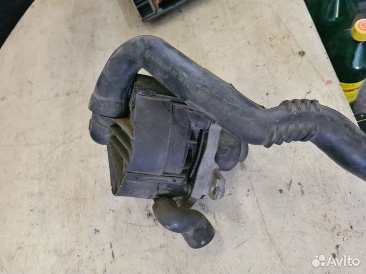 Насос продувки катализатора Mercedes-Benz S-Klass