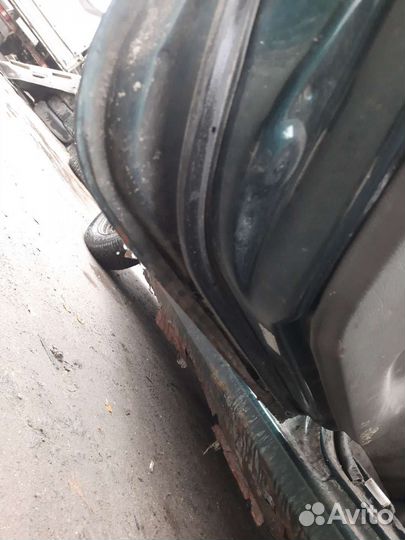 Задняя левая дверь kia sephia 2