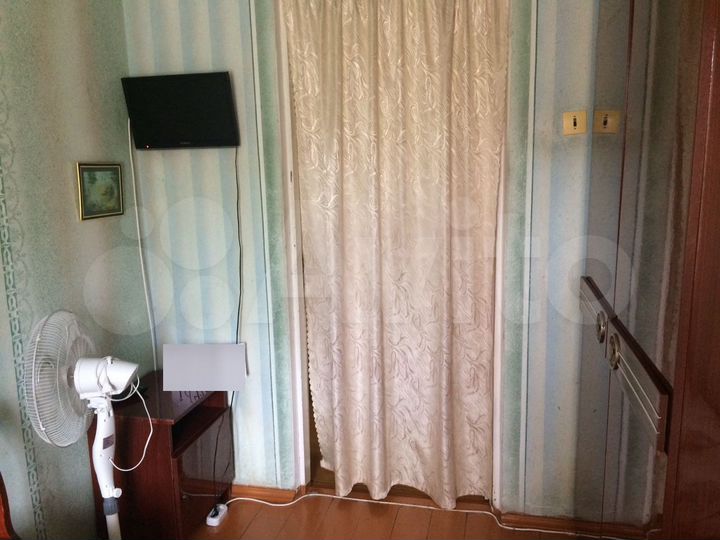 Комната 20 м² в 1-к., 1/2 эт.