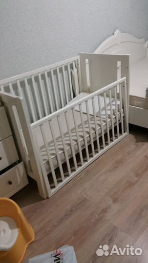Кроватка с матрацем