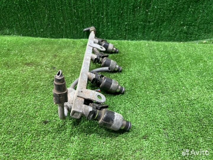 Топливная рейка Daewoo Nexia седан 1.5 2007