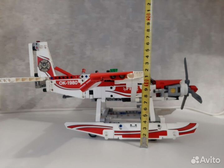 Конструктор Lego technic пожарный самолёт