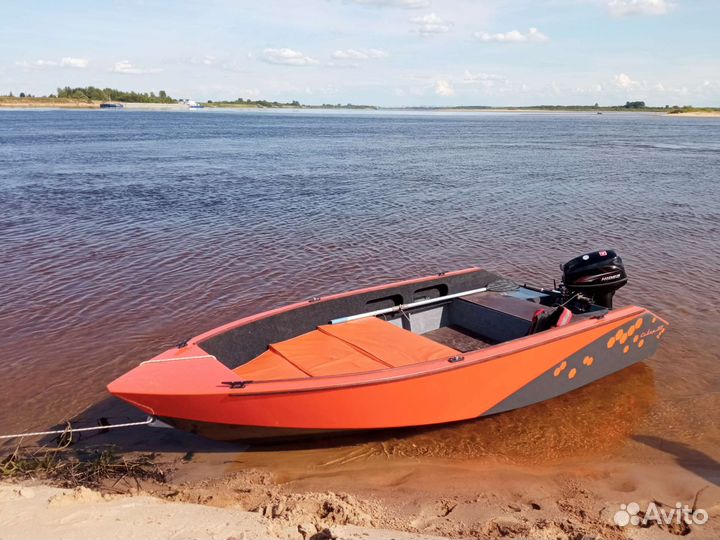 Мотолодка Север 380