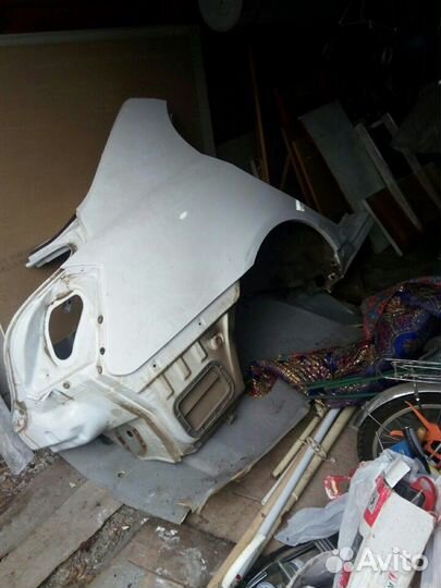 Крыло заднее на эмгранд ес 7