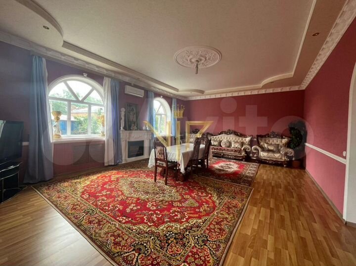 Дом 315 м² на участке 5 сот.