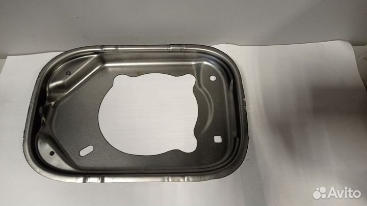 Площадка заливной горловины ларгус