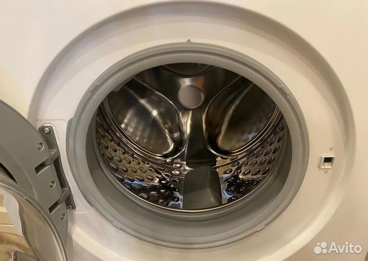 Стиральная машина на 7кг Siemens iQ500 WS 12L247