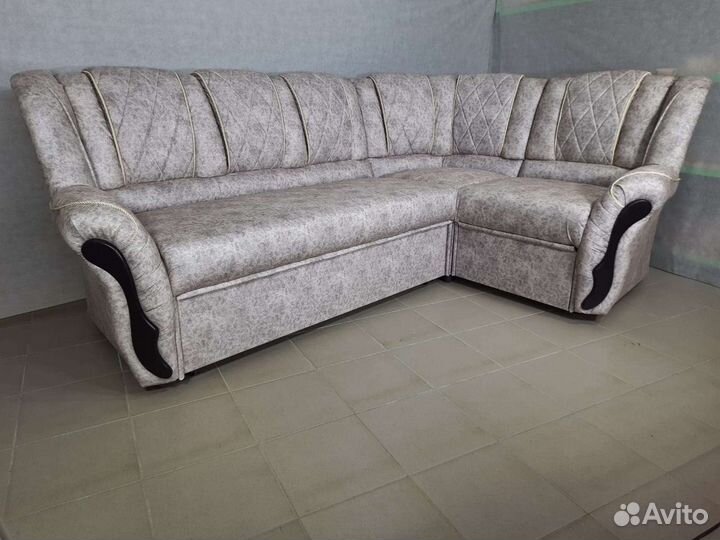 Диван угловой