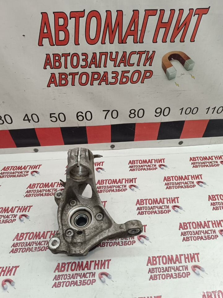 Кулак поворотный правый Фольксваген Тигуан 2