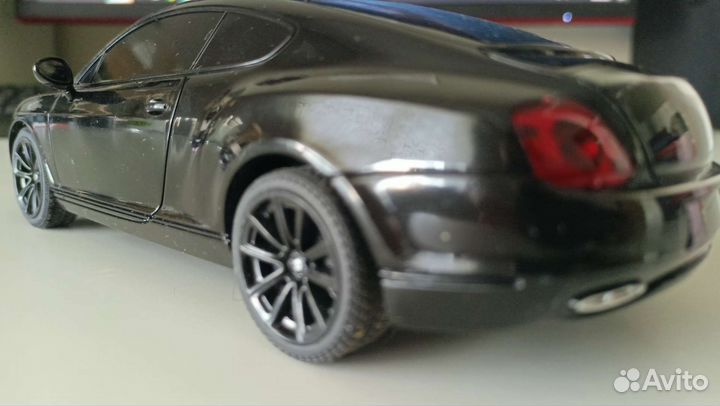 Машинка Bentley на радиоуправлении