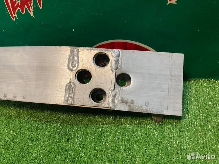 Усилитель бампера передний Lexus Gs350 GRS191