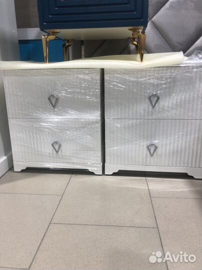 Тумба прикроватная