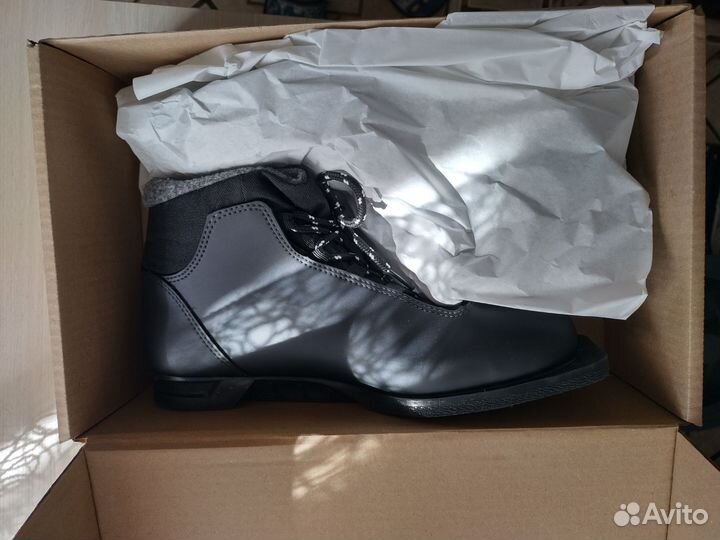 Ботинки лыжные 43 размер